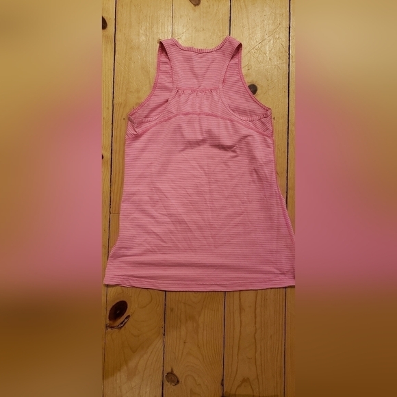 4 small tops and 1 pair of leggings yoga fitness workout tanks tops - Picture 10 of 11